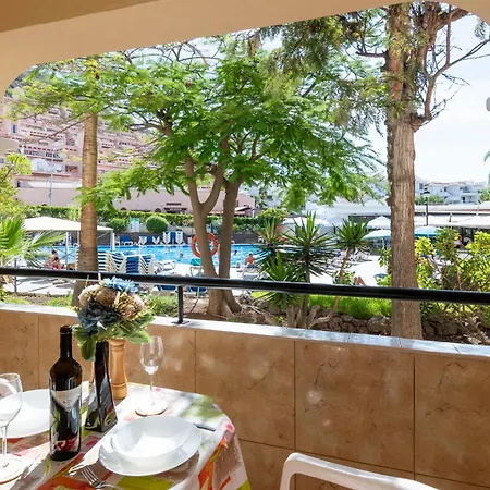 Cosy Communal Heated Pool Apartamento *