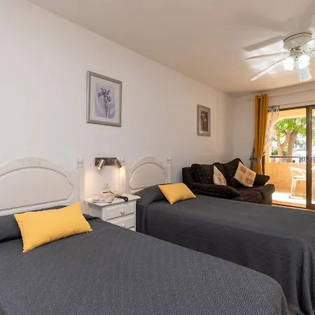 Cosy Communal Heated Pool * Los Cristianos (Tenerife)