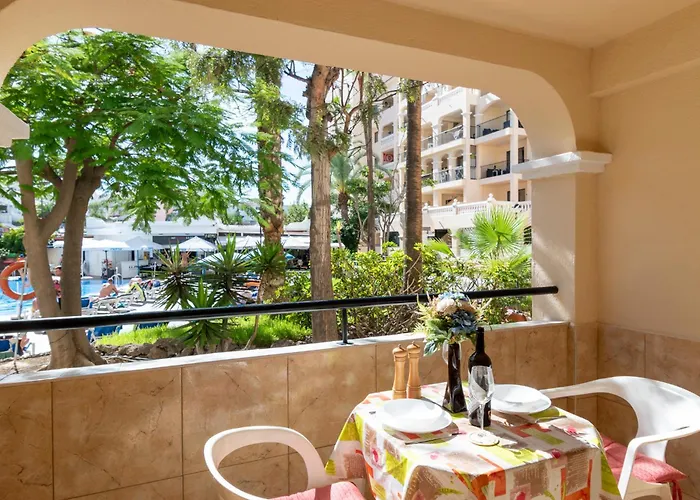 Apartment Cosy Communal Heated Pool Los Cristianos (Tenerife)