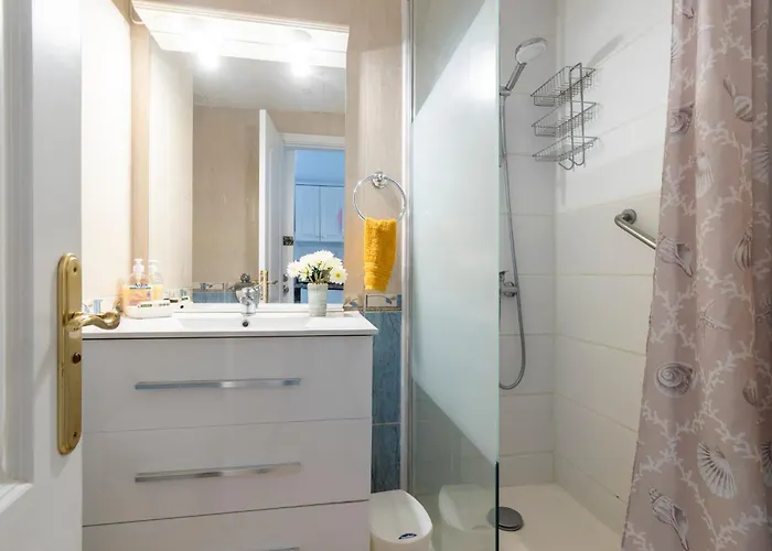 Apartment Cosy Communal Heated Pool *