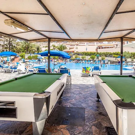 Apartamento Cosy Communal Heated Pool *